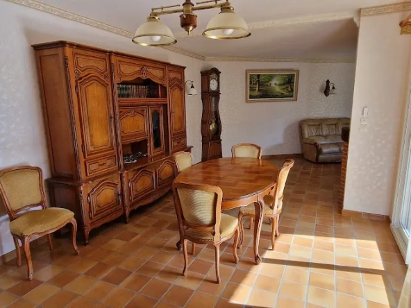 Maison 4 chambres avec jardin et grand garage à Carcassonne - Quartier Grazailles 