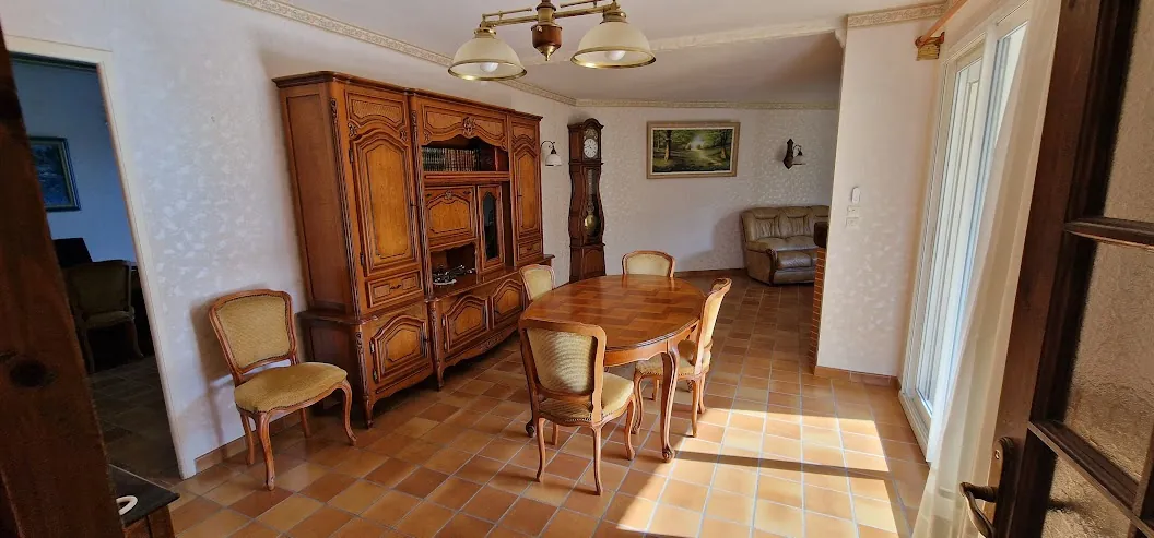 Maison 4 chambres avec jardin et grand garage à Carcassonne - Quartier Grazailles 
