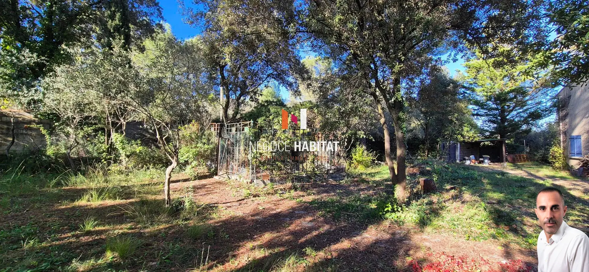 Terrain à bâtir de 460 m² à Villevieille - Opportunité immobilière 