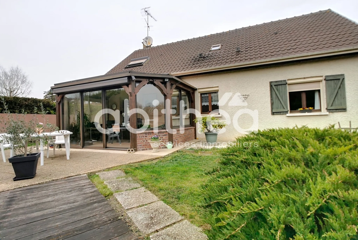Maison 4 pièces de 135 m² à Feuges avec piscine et jardin 