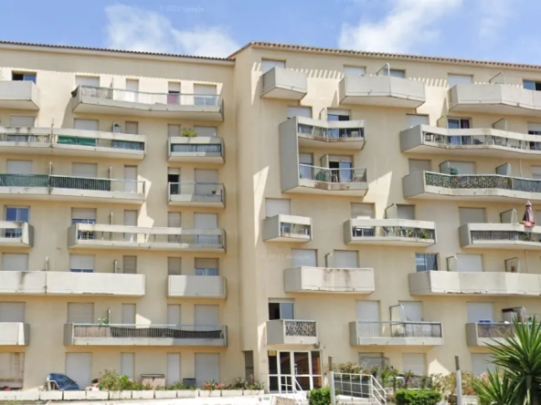 Studio à vendre avec parking à Perpignan, vue dégagée et résidence sécurisée