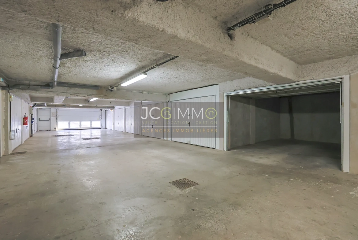 Appartement T3 avec terrasse et garage à La Valette du Var en location ou achat 
