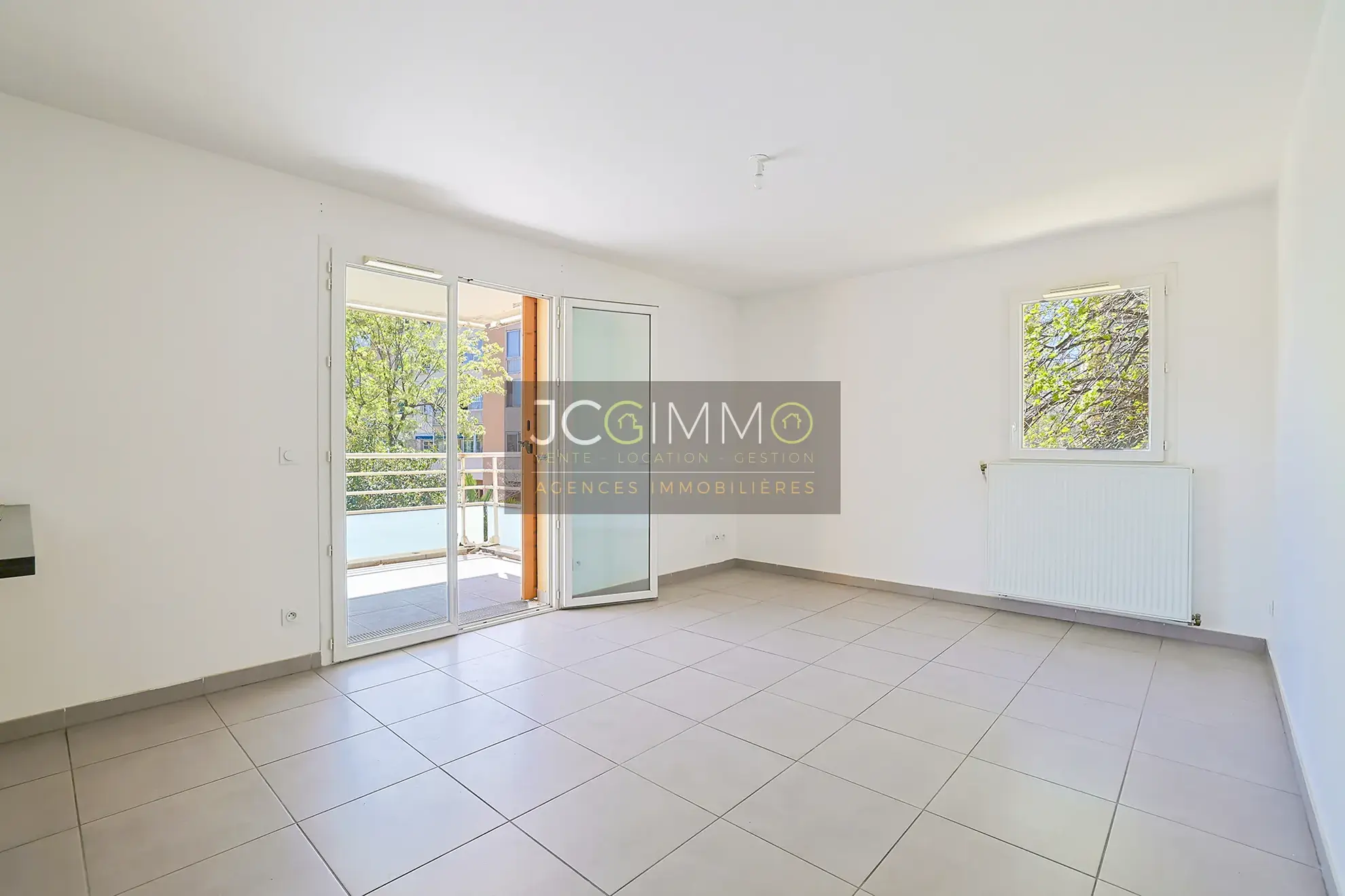 Appartement T3 avec terrasse et garage à La Valette du Var en location ou achat 