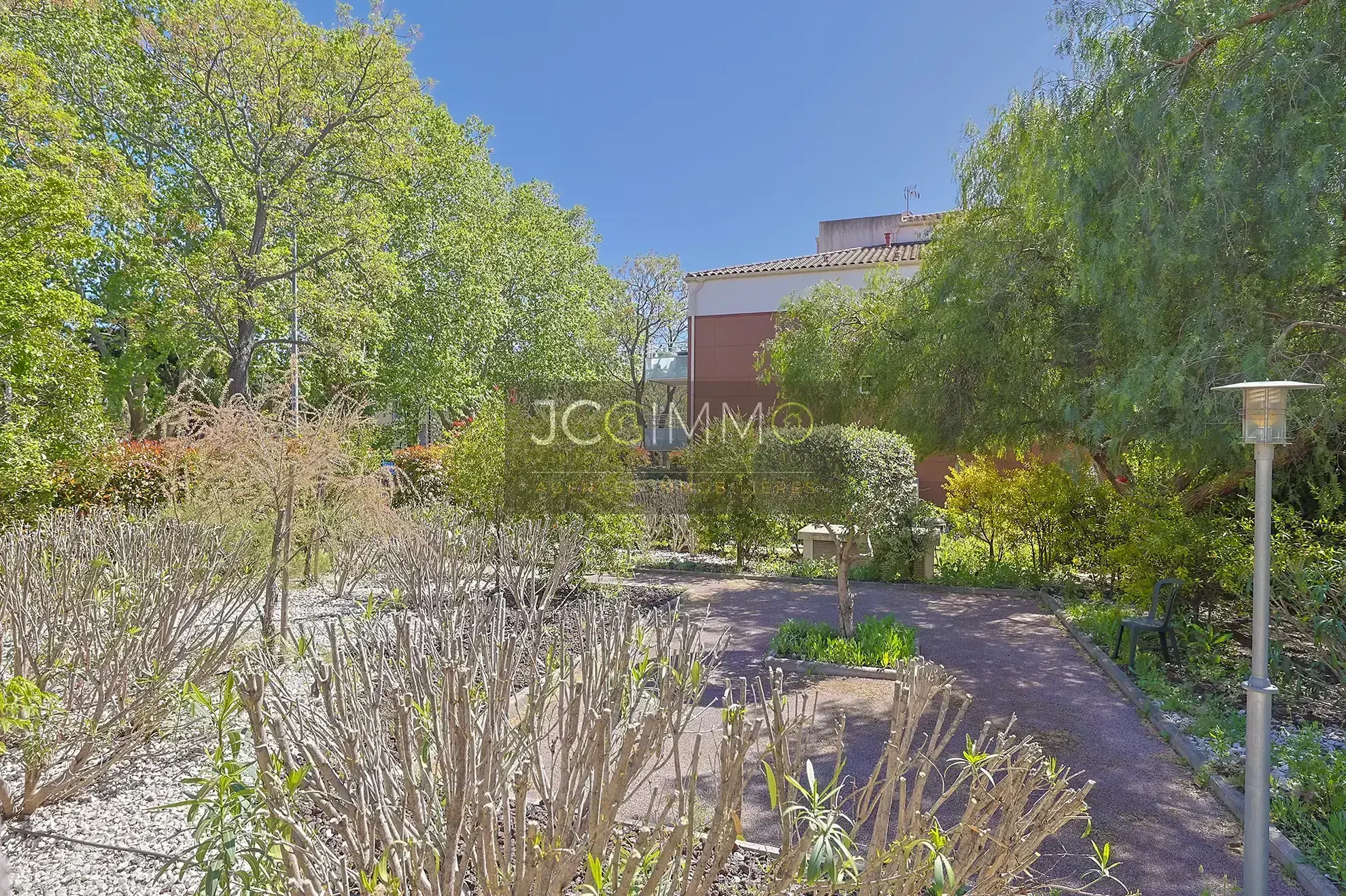 Appartement T3 avec terrasse et garage à La Valette du Var en location ou achat 