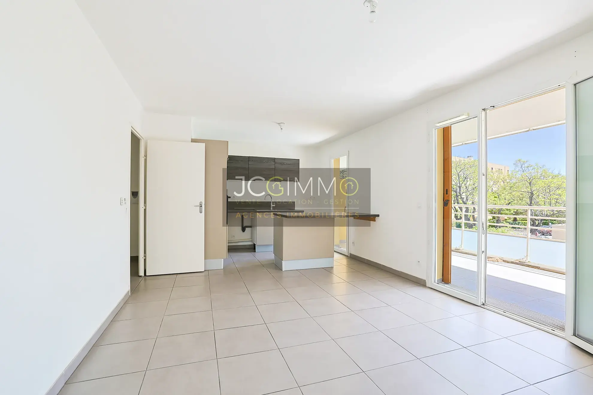 Appartement T3 avec terrasse et garage à La Valette du Var en location ou achat 