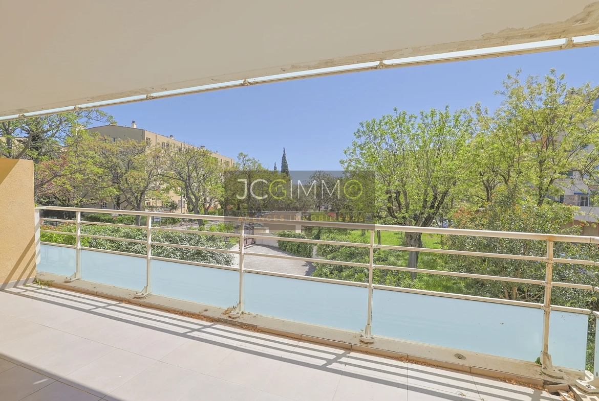 Appartement T3 avec terrasse et garage à La Valette du Var en location ou achat 