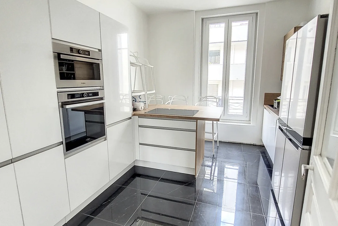 Appartement T5 rénové de 120 m² à Firminy, idéal premier achat 