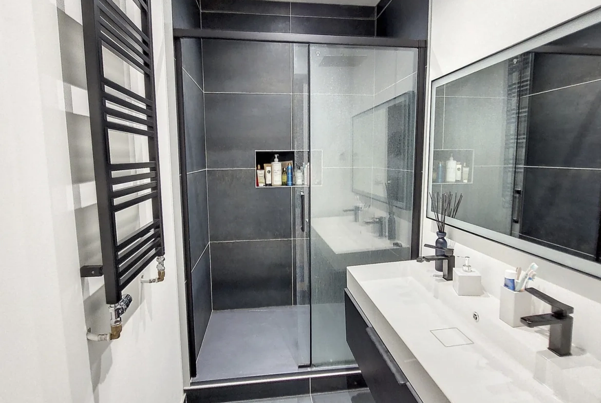 Appartement T5 rénové de 120 m² à Firminy, idéal premier achat 