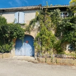 Maison ancienne à rénover avec dépendances et jardin en Provence
