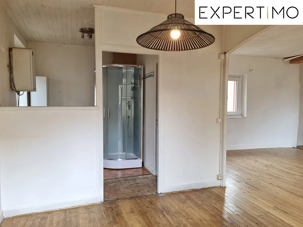 Maison de 168 m² avec dépendances et garage à Servant 