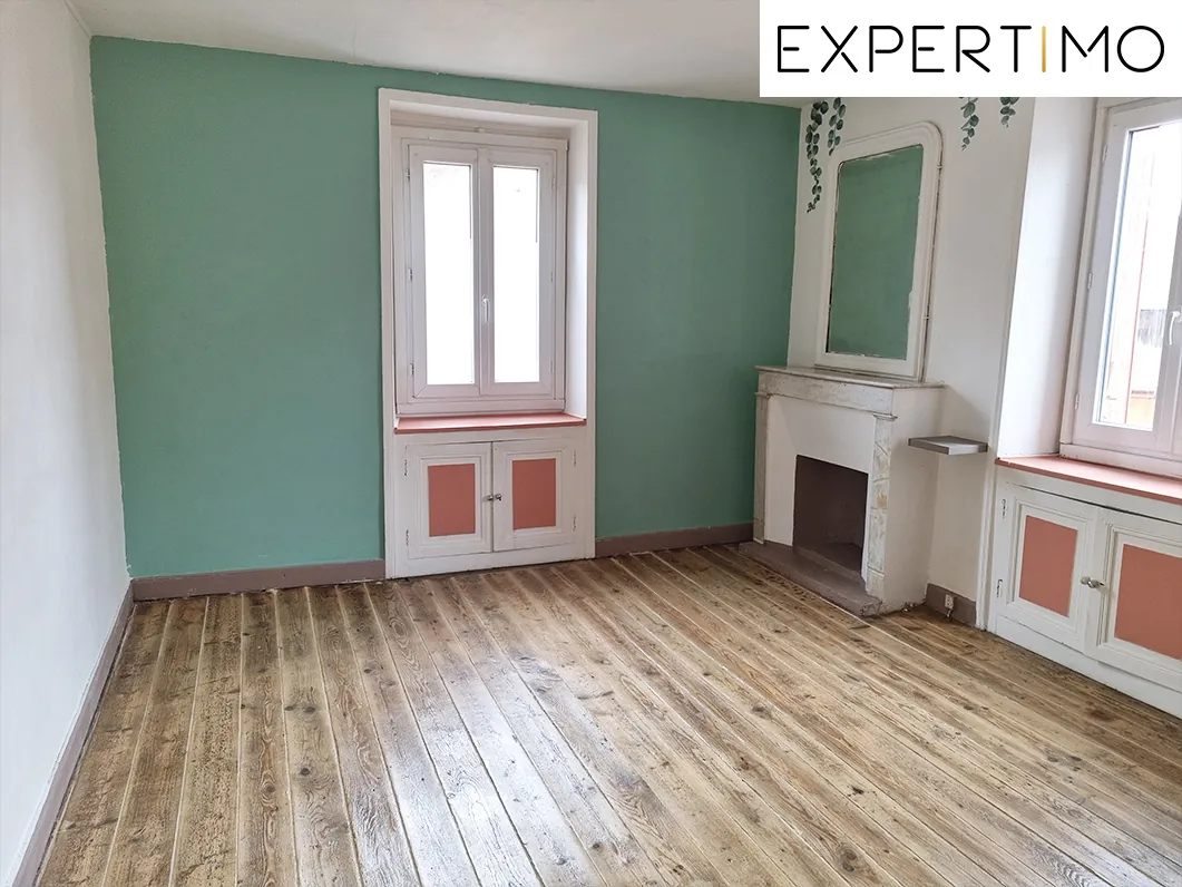 Maison de 168 m² avec dépendances et garage à Servant 