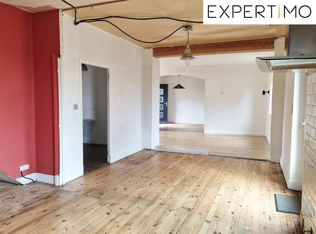 Maison de 168 m² avec dépendances et garage à Servant 