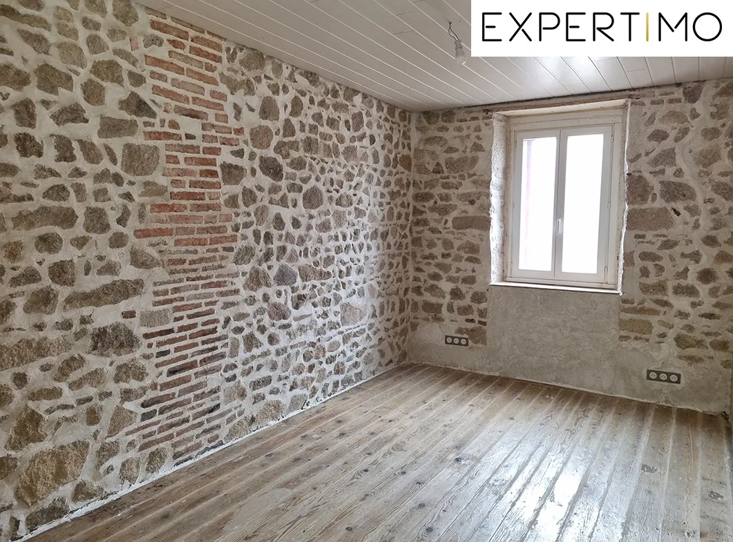 Maison de 168 m² avec dépendances et garage à Servant 