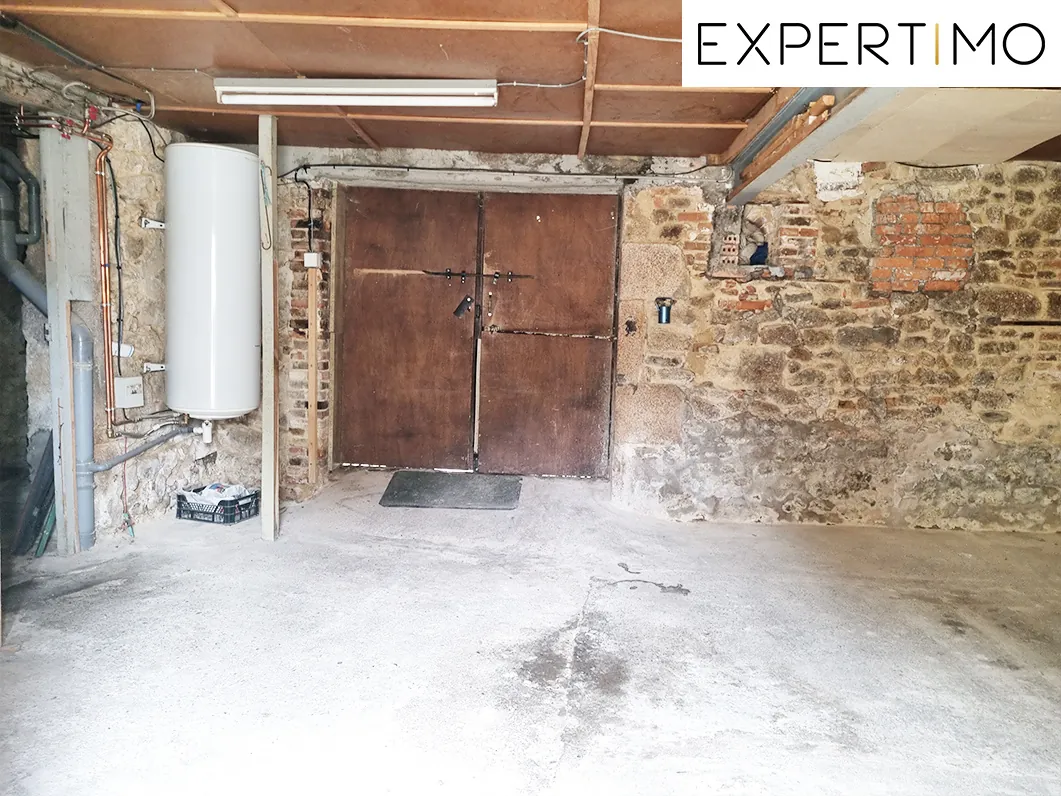 Maison de 168 m² avec dépendances et garage à Servant 