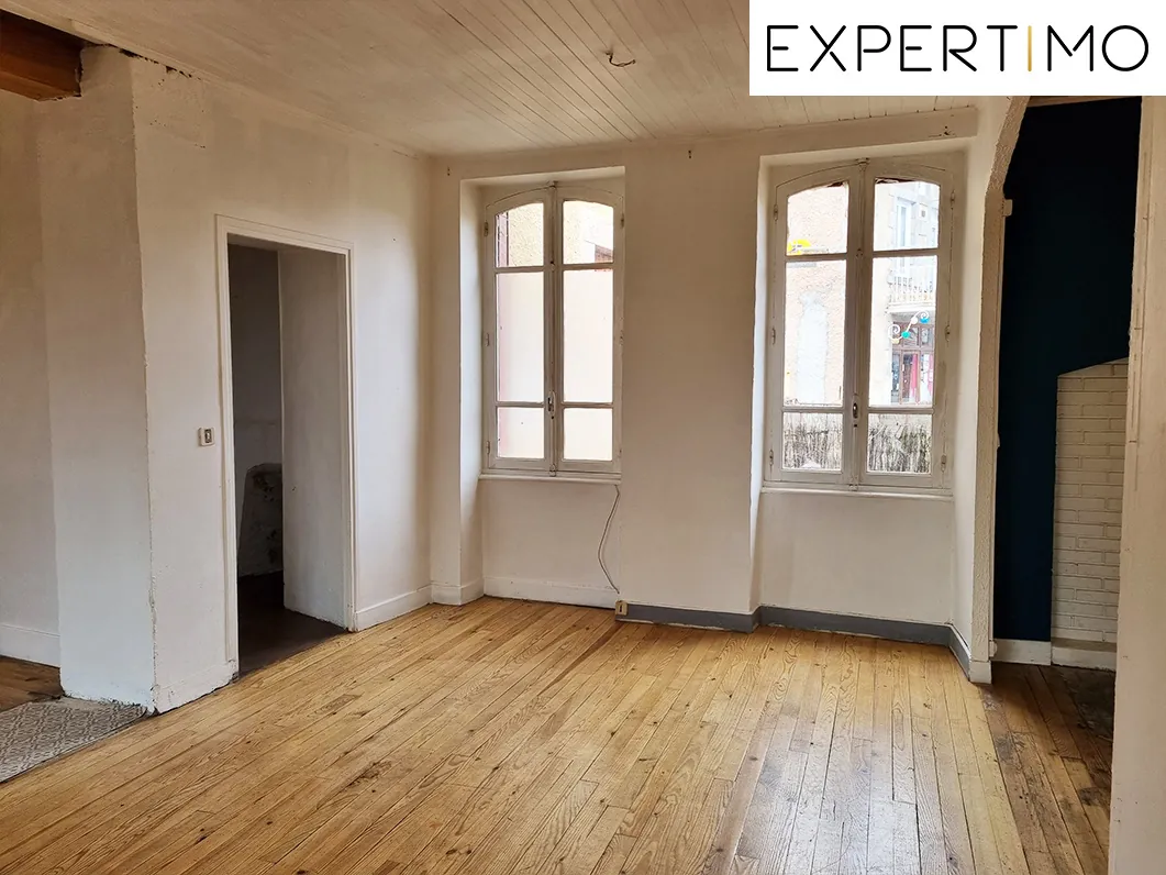 Maison de 168 m² avec dépendances et garage à Servant 