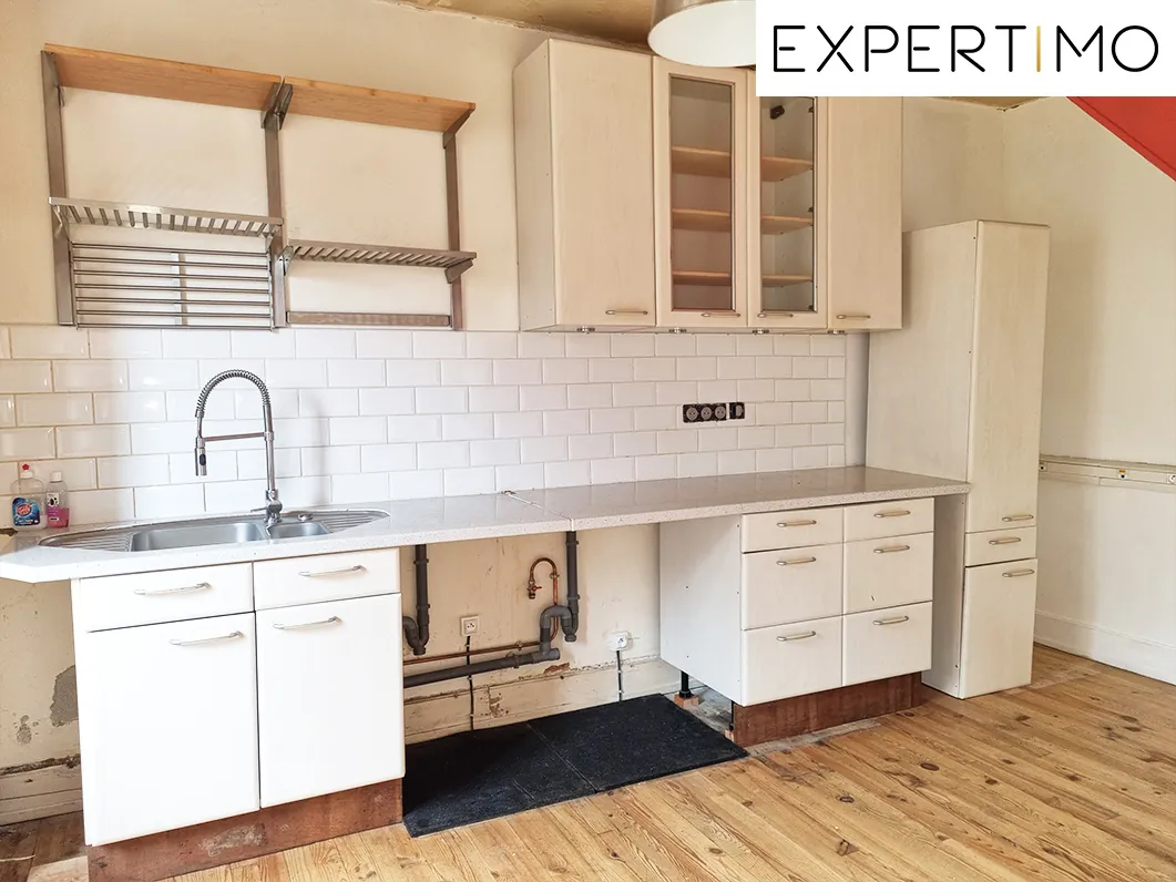 Maison de 168 m² avec dépendances et garage à Servant 