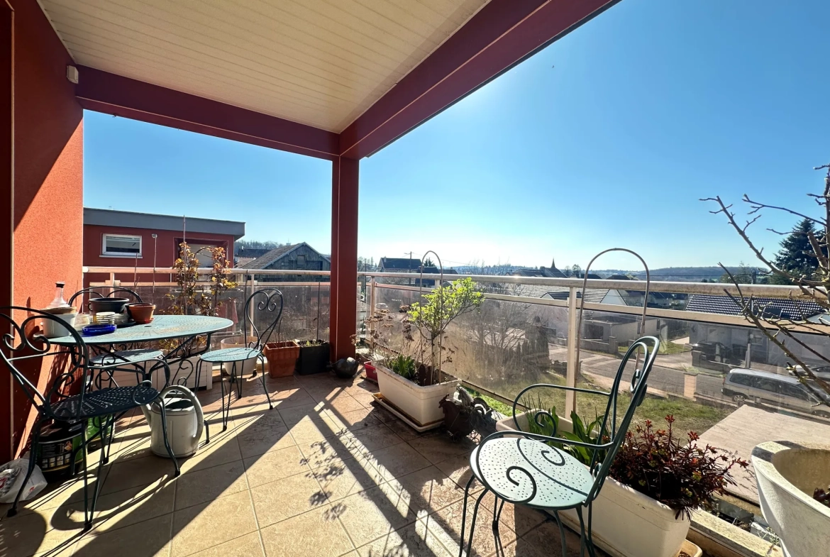 Appartement T4 avec terrasse à Grand-Charmont - Résidence récente 