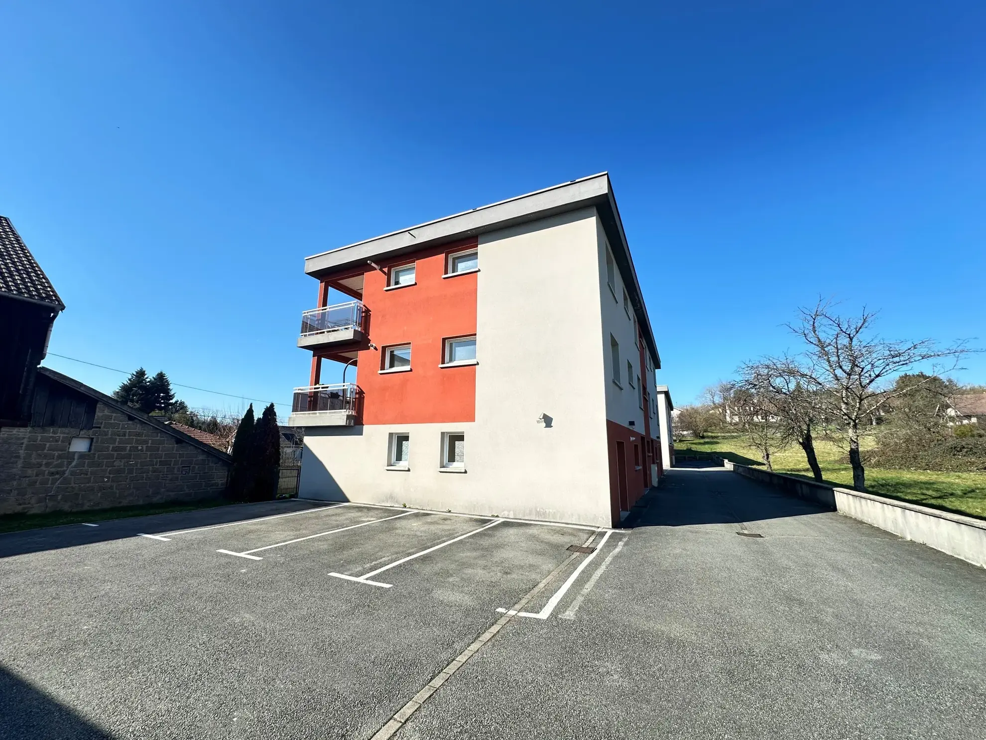 Appartement T4 avec terrasse à Grand-Charmont - Résidence récente 