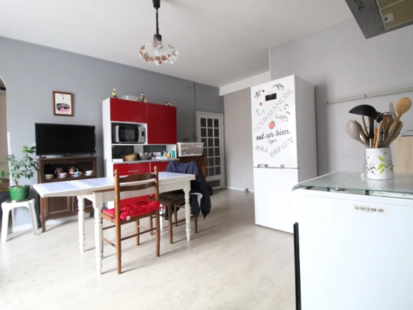 Maison de village à Saint-Sernin-sur-Rance avec caves et grenier - 107 m²