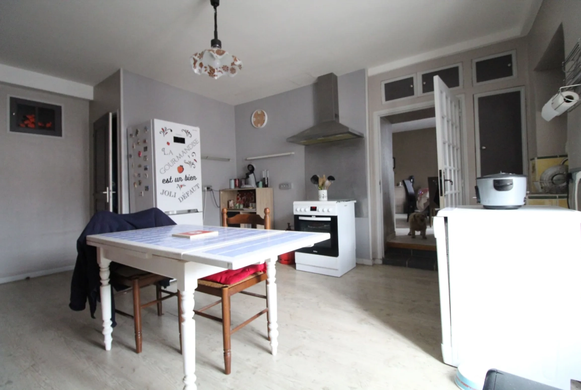 Maison de village à Saint-Sernin-sur-Rance avec caves et grenier - 107 m² 