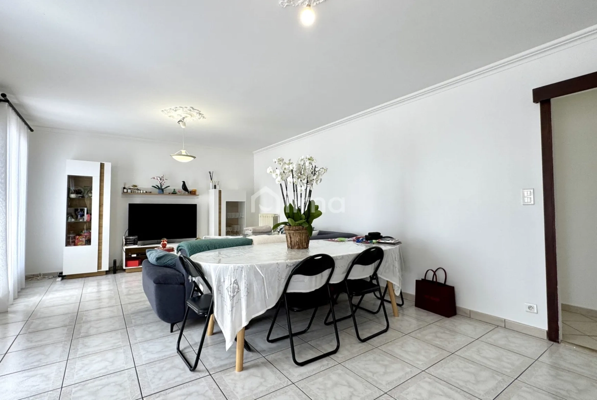 Maison 133 m2 à vendre à Crouy-sur-Ourcq avec vue village et terrain spacieux 