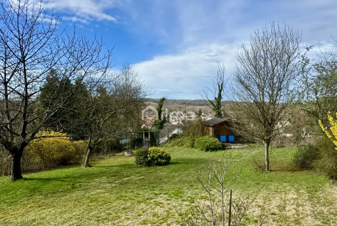 Maison 133 m2 à vendre à Crouy-sur-Ourcq avec vue village et terrain spacieux 