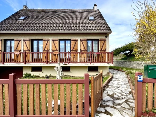 Maison 133 m2 à vendre à Crouy-sur-Ourcq avec vue village et terrain spacieux