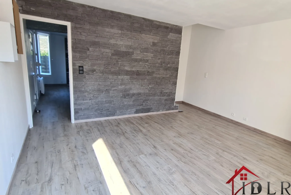 Maison de village rénovée de 78 m² avec terrasse à Chamouilley (52410) 