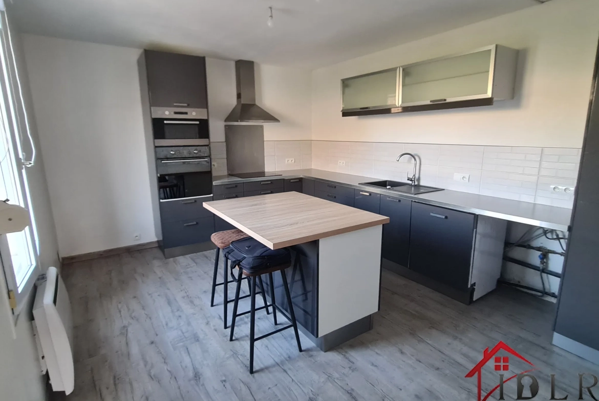 Maison de village rénovée de 78 m² avec terrasse à Chamouilley (52410) 