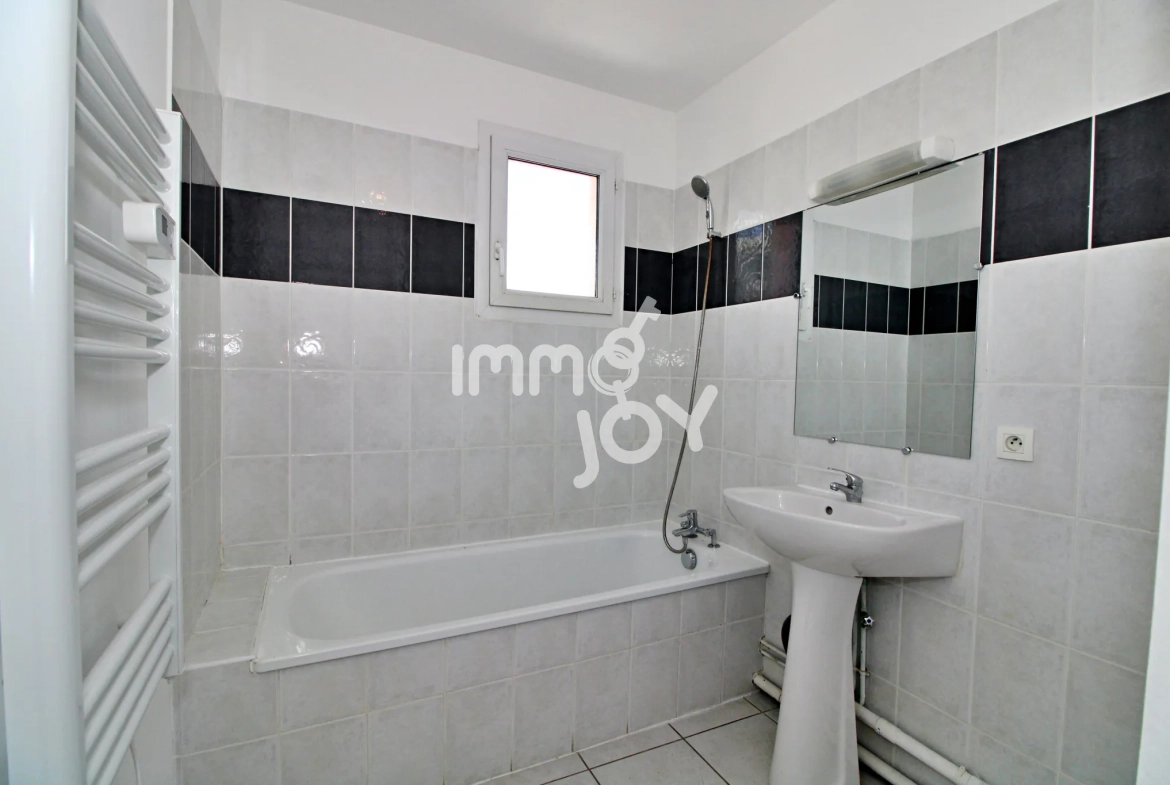 Appartement T3 en Vente à Béziers avec Terrasse et Parking 