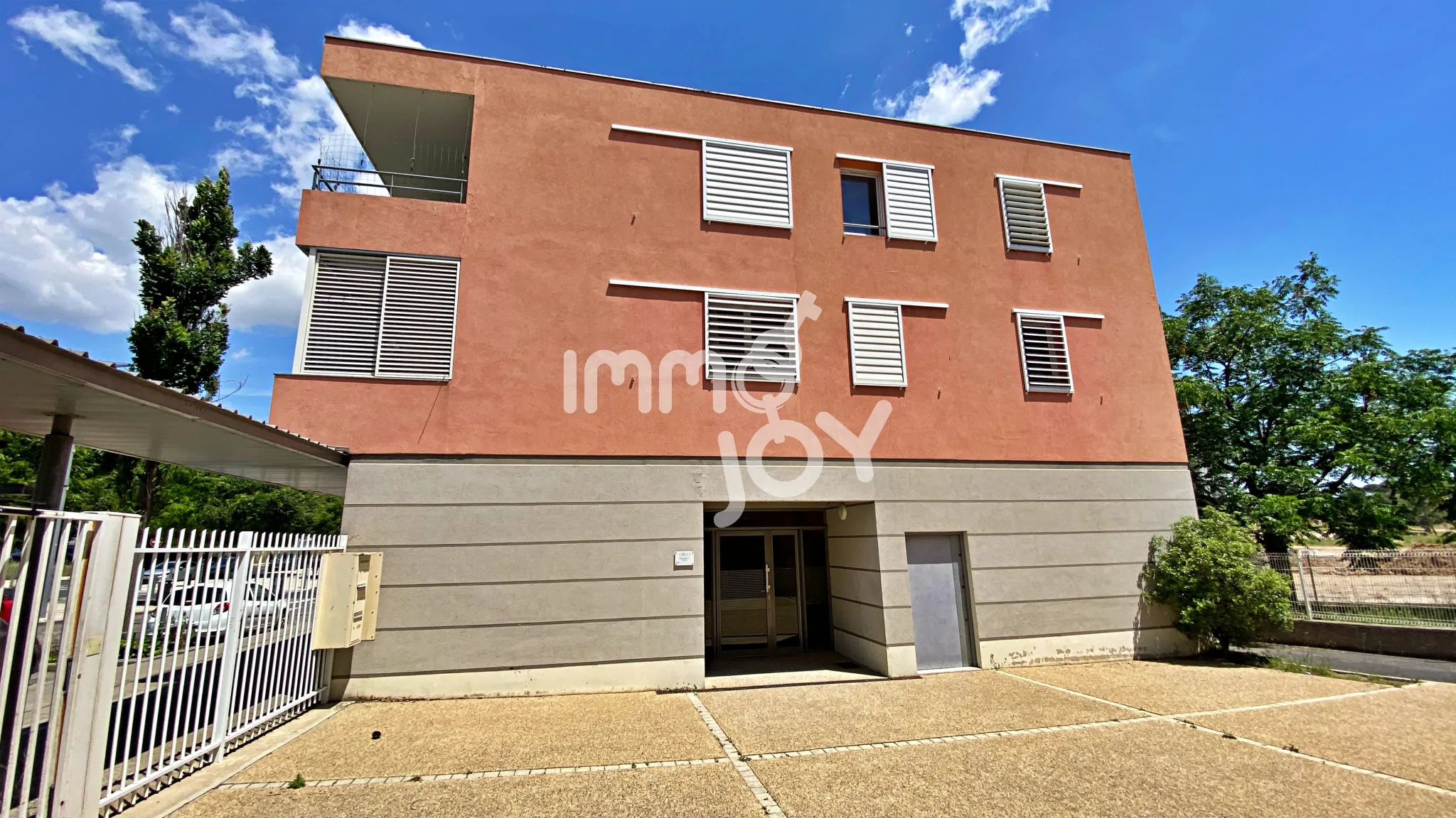 Appartement T3 en Vente à Béziers avec Terrasse et Parking 