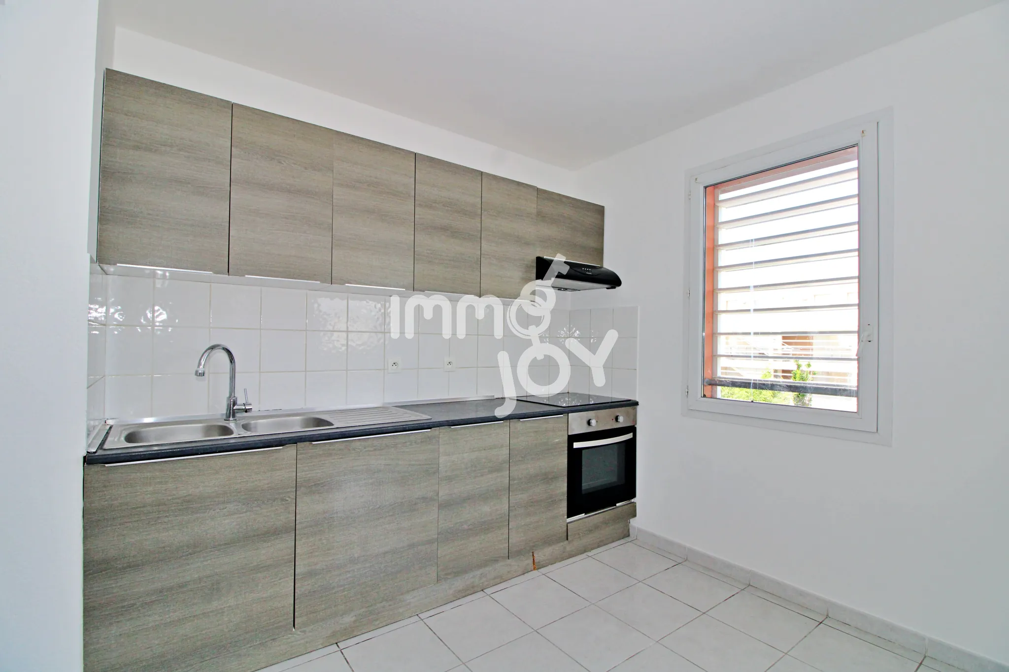 Appartement T3 en Vente à Béziers avec Terrasse et Parking 