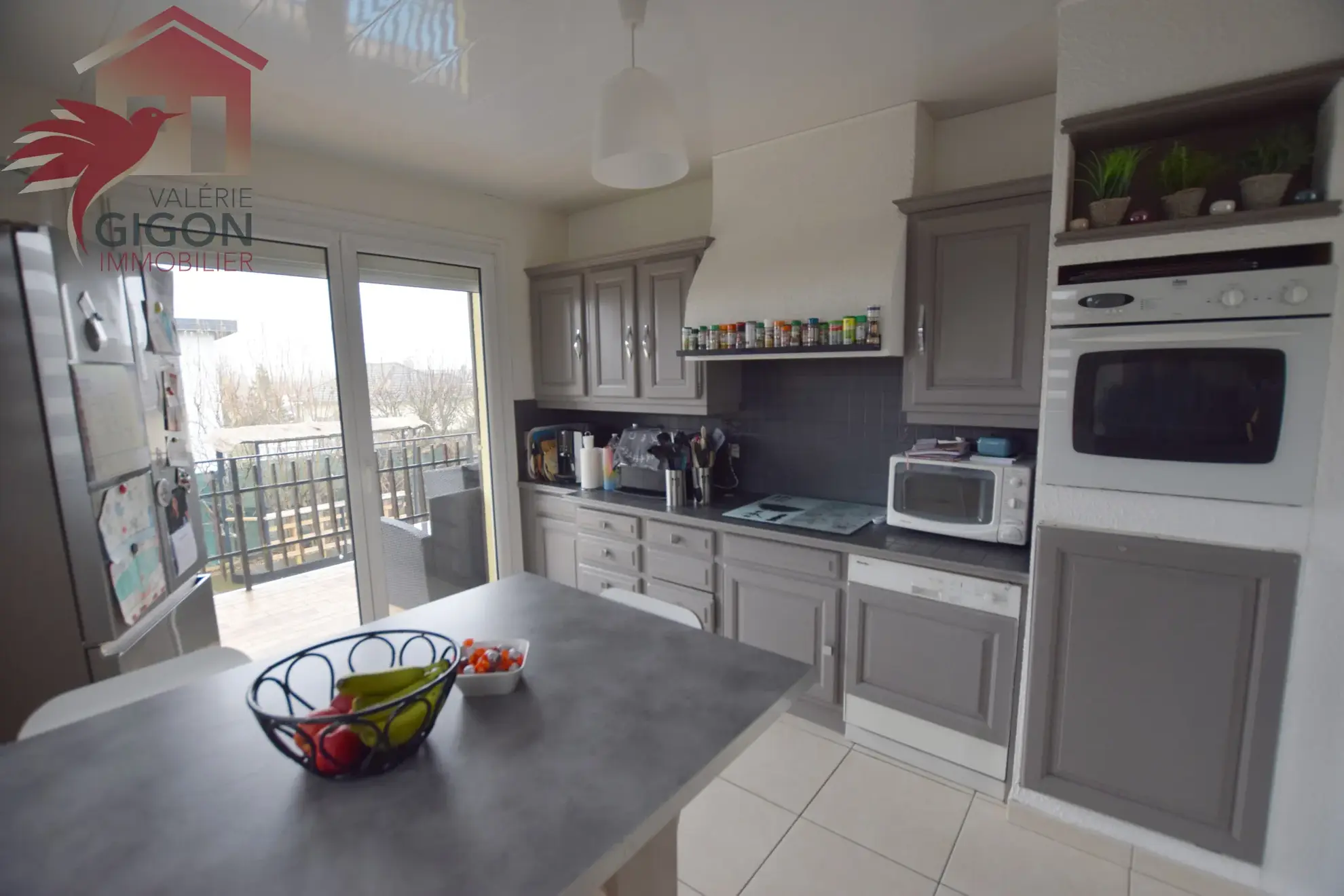 Belle maison rénovée avec piscine et jardin à Vieux-Charmont, 4 chambres 
