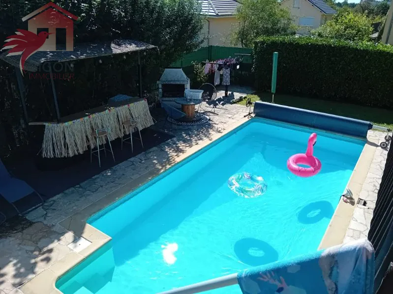Belle maison rénovée avec piscine et jardin à Vieux-Charmont, 4 chambres 