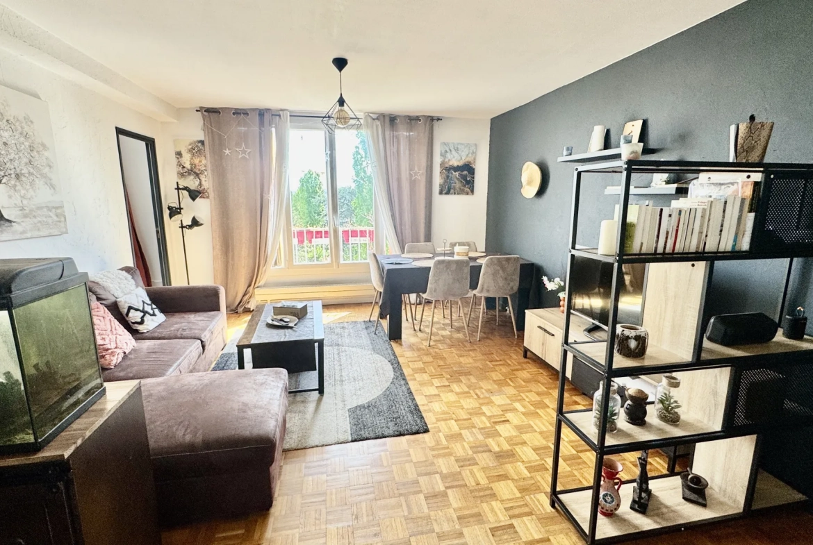 Appartement 4 pièces lumineux avec parking et cave à Mantes-la-Ville 