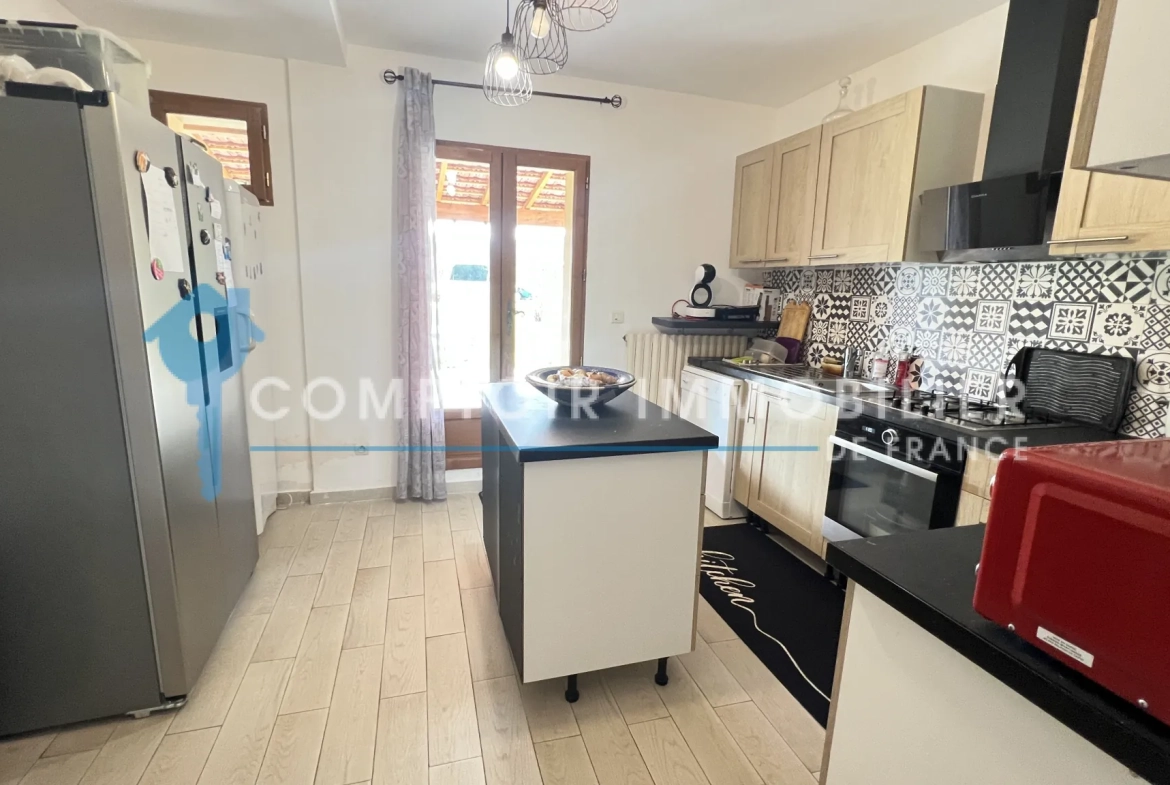 Charmante maison individuelle à Vayres-sur-Essonne avec terrasse et garage 