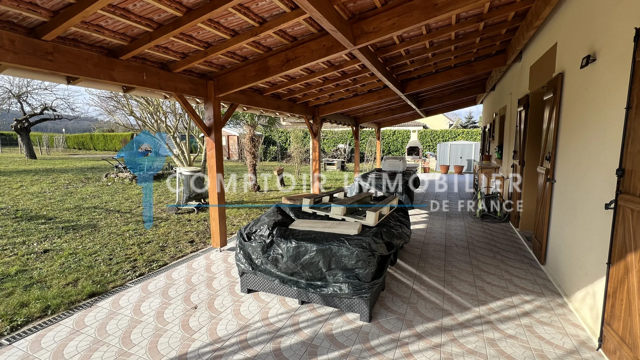 Charmante maison individuelle à Vayres-sur-Essonne avec terrasse et garage 