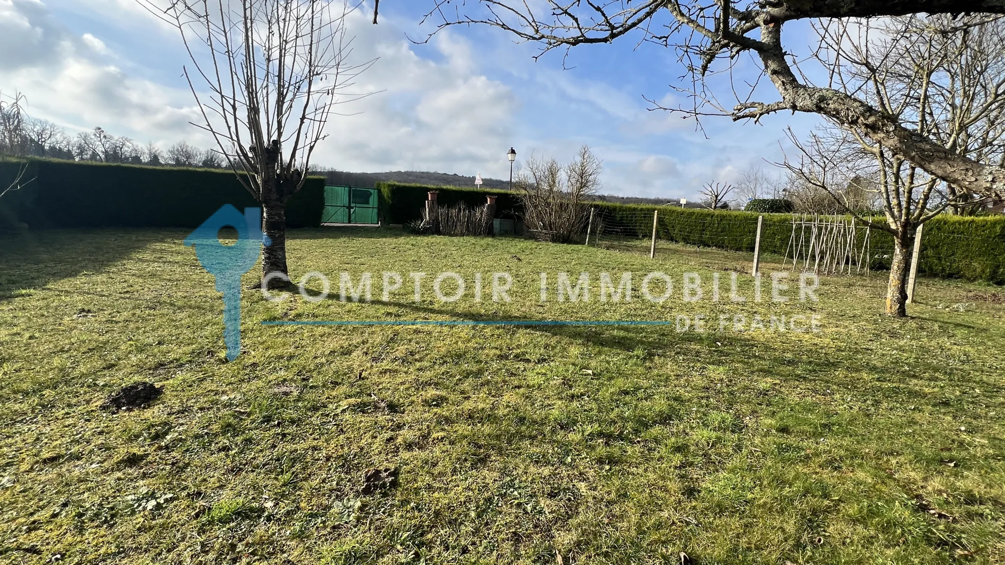 Charmante maison individuelle à Vayres-sur-Essonne avec terrasse et garage 