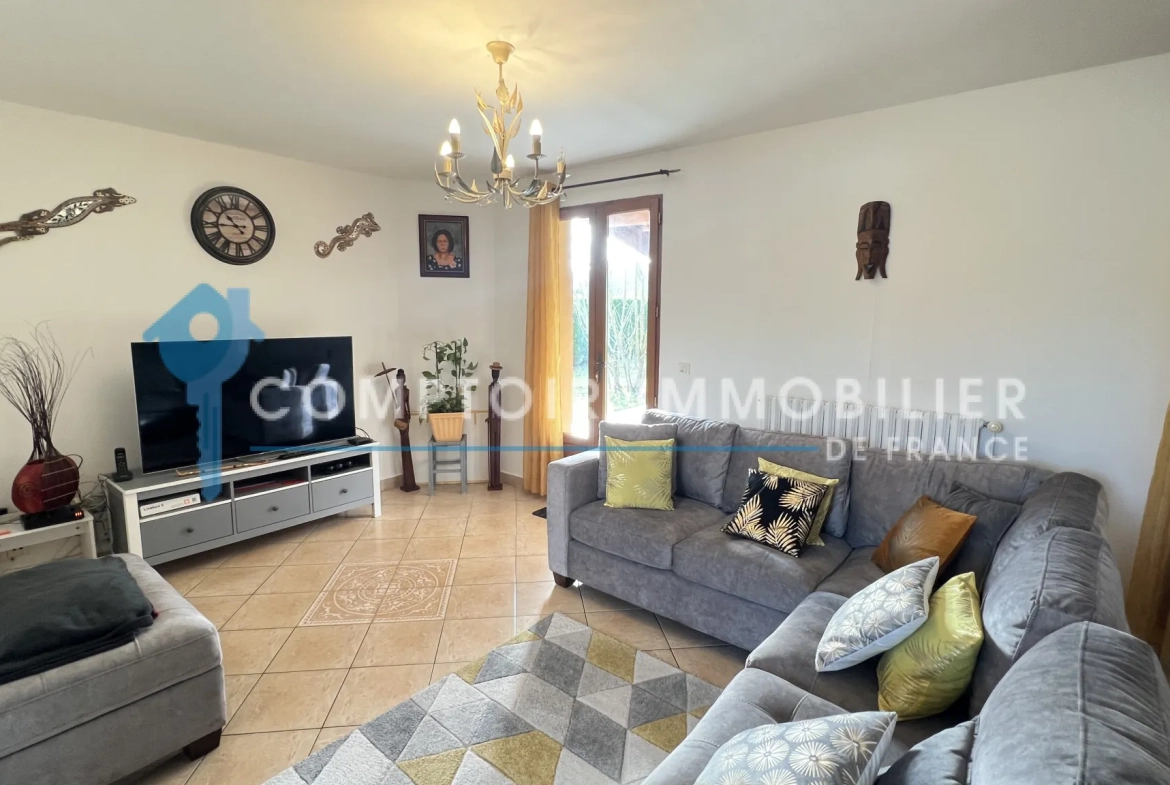 Charmante maison individuelle à Vayres-sur-Essonne avec terrasse et garage 