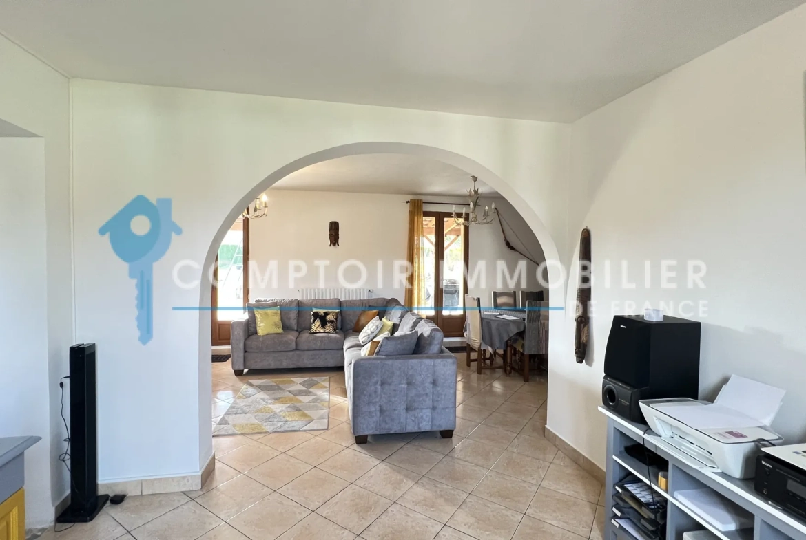 Charmante maison individuelle à Vayres-sur-Essonne avec terrasse et garage 