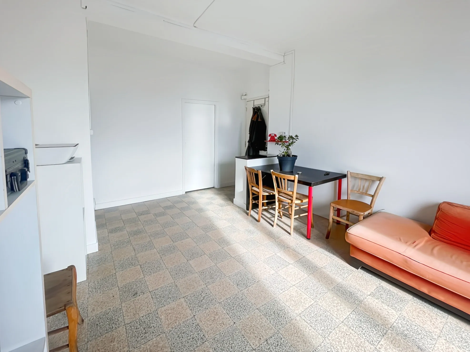 Bel appartement de 54,92m² à Marseille, 2 chambres, balcon, dernier étage, rénovation récente 