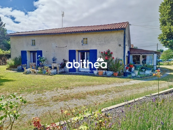 Maison de 160 m² avec 3 chambres et jardin à Brie-sous-Mortagne