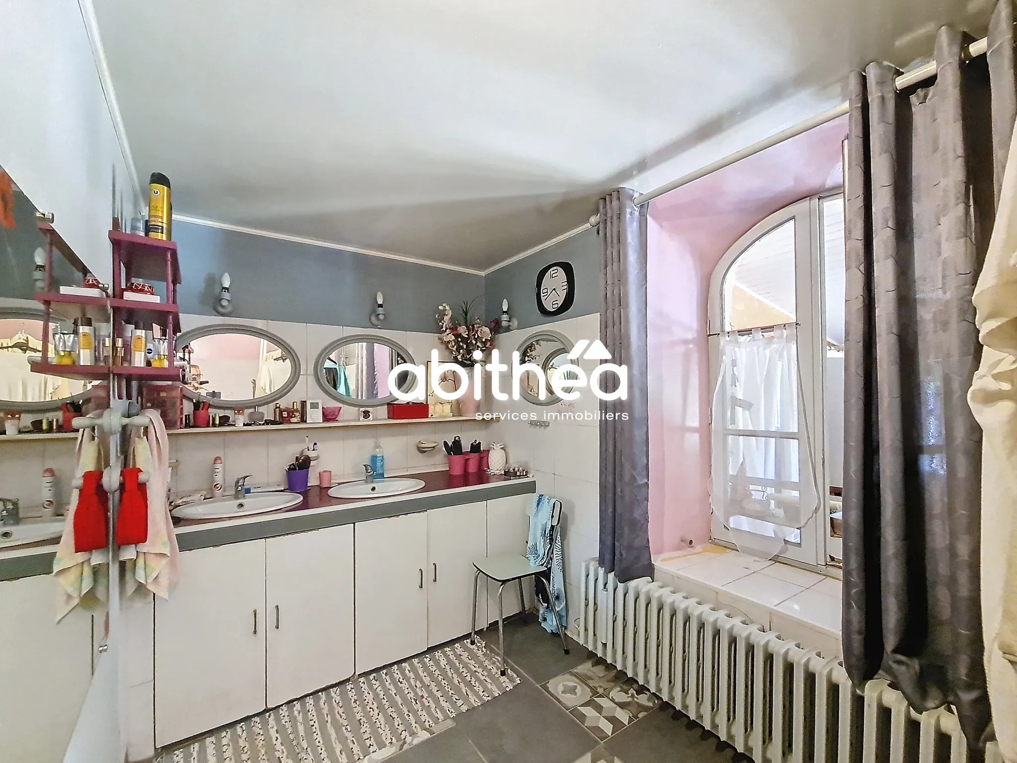 Maison de 160 m² avec 3 chambres et jardin à Brie-sous-Mortagne 