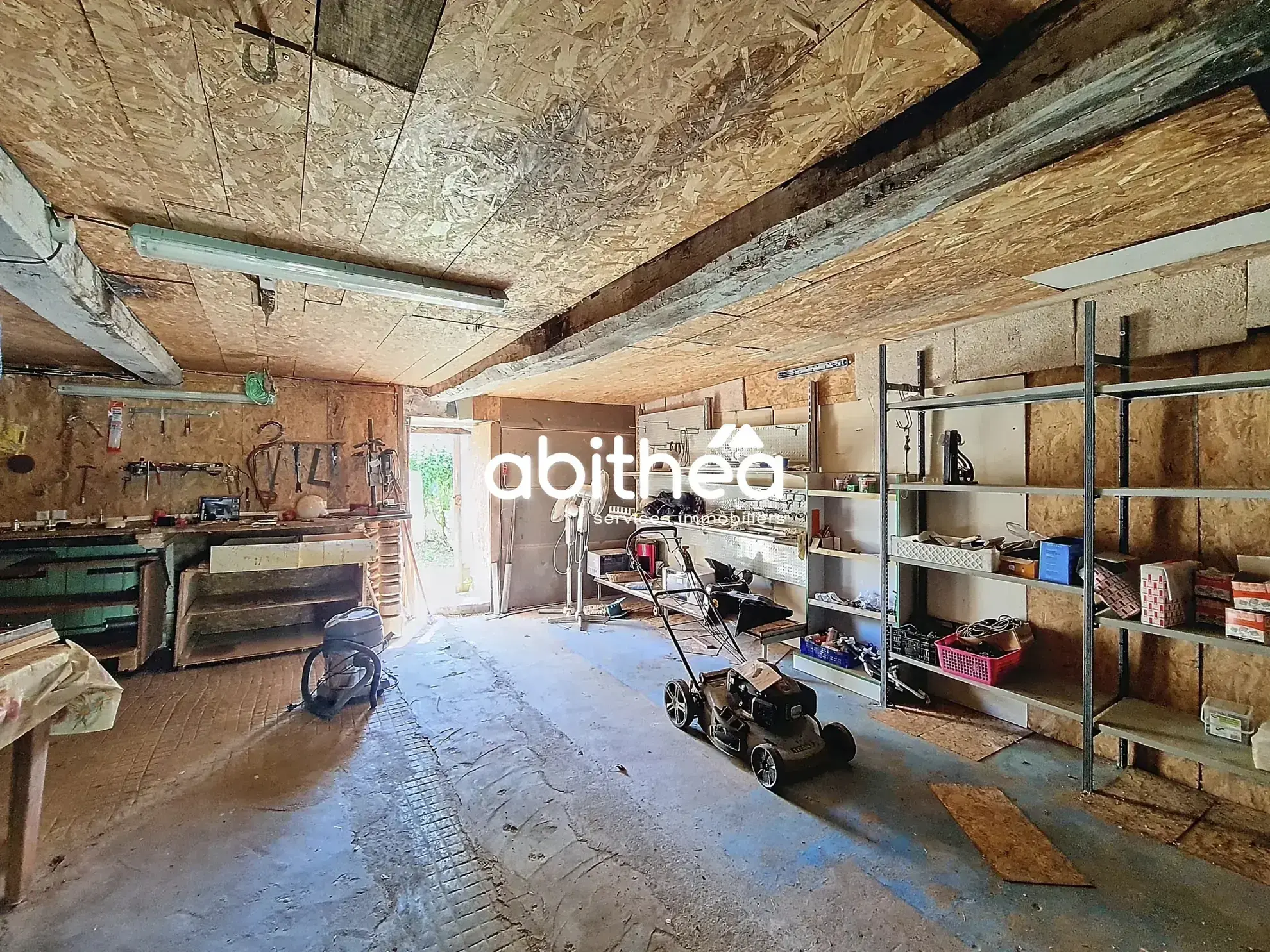 Maison de 160 m² avec 3 chambres et jardin à Brie-sous-Mortagne 