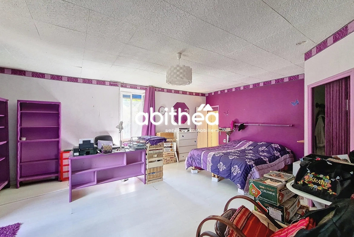 Maison de 160 m² avec 3 chambres et jardin à Brie-sous-Mortagne 