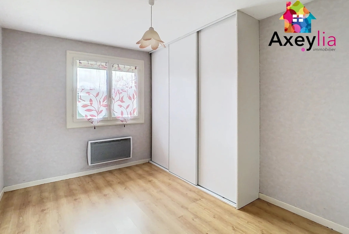Belle maison avec 3 chambres, garage et terrain constructible à Saint-Romain-la-Motte 