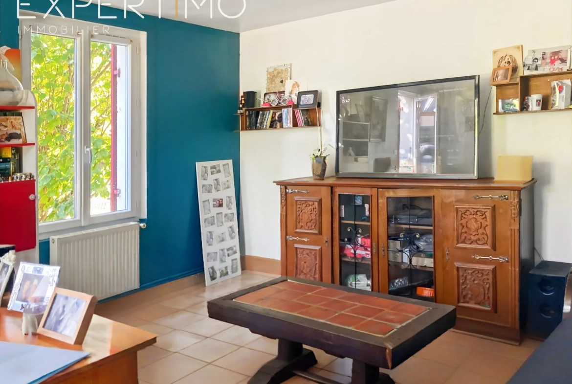 Maison de plain-pied récente avec 3 chambres et terrain clos à Segonzac 