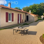 Maison de plain-pied récente avec 3 chambres et terrain clos à Segonzac
