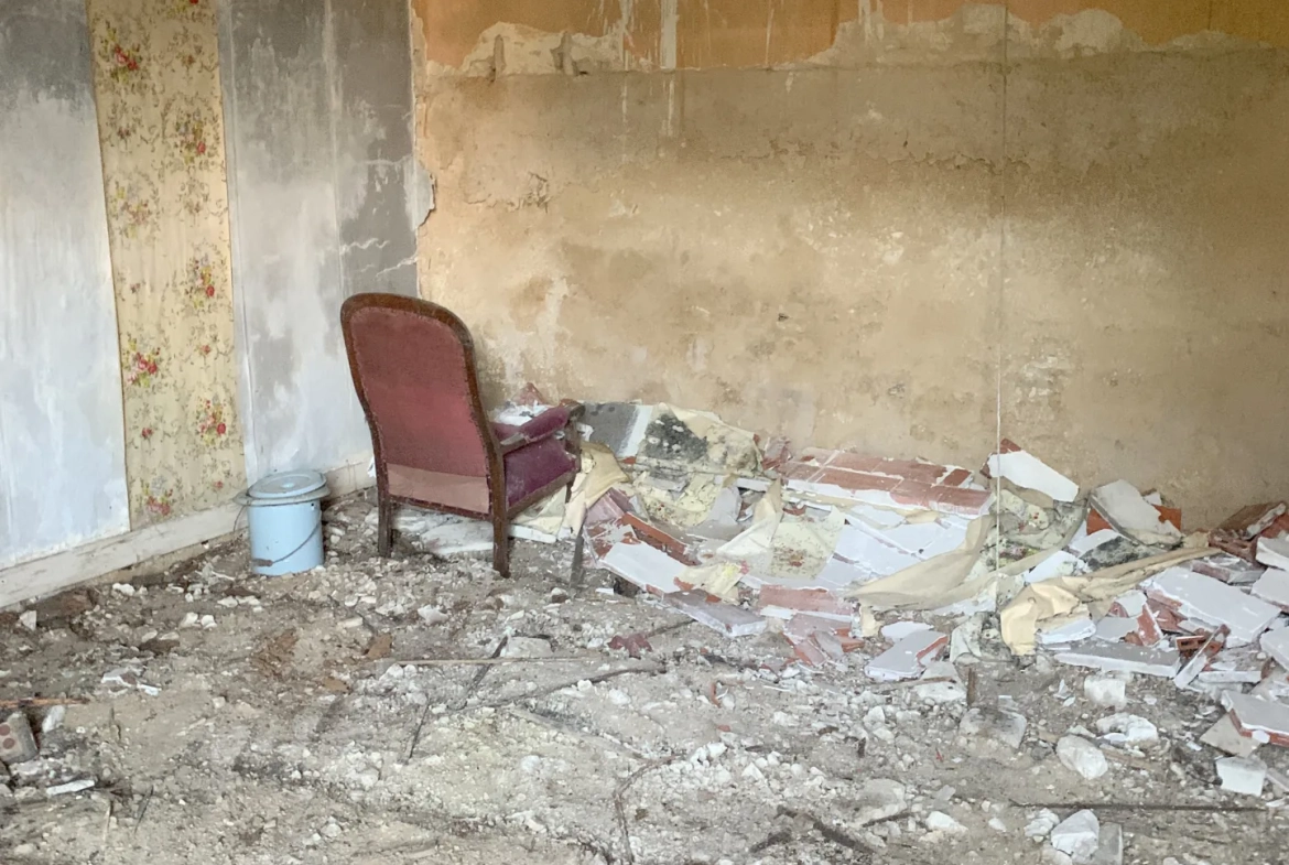 Maison à rénover de 90 m² avec dépendances à Matha (17160) 