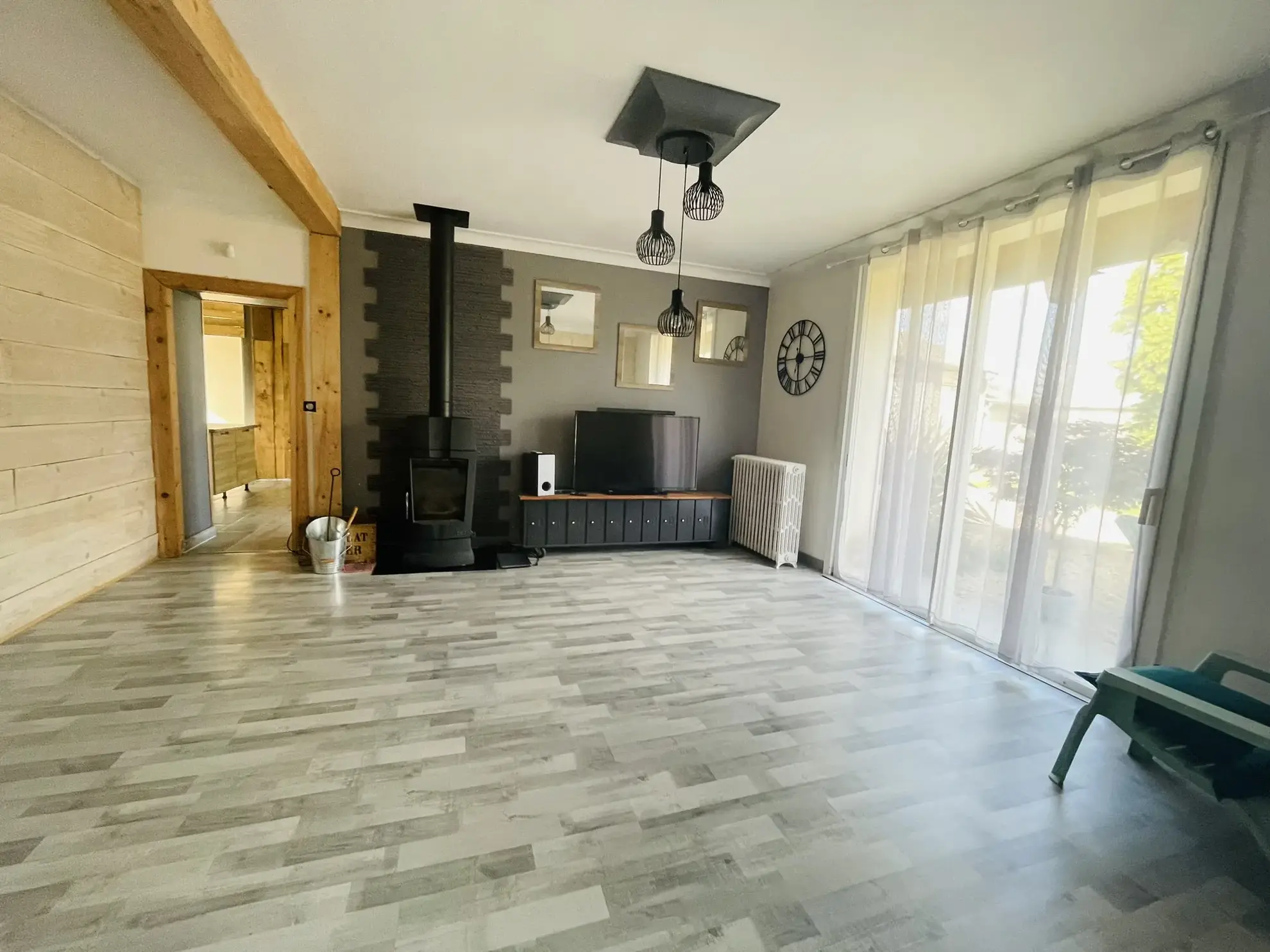Belle maison familiale avec grand terrain à Cuhon, calme et potentielle extension 